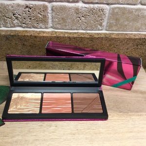 MAC Shiny Pretty Things Face Compact Medium/Deep
